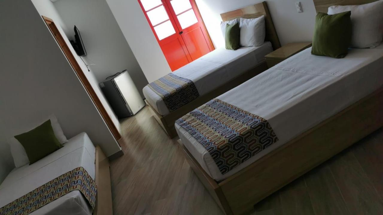 Alto Verde Hotel Guatapé Extérieur photo